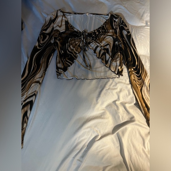 Blue jasmine long sleeve crop top - Picture 1 of 2